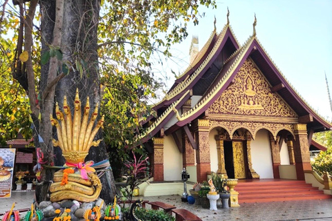Vientiane: 9 Sacred Temples Guided Tour with Blessings