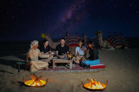 Dubai: Safari serale nel deserto con giro in cammello e osservazione delle stelleTour condiviso con vista sul tramonto