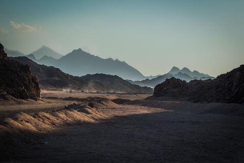 Hurghada: Star Watching Desert Adventure by Jeep with Dinner