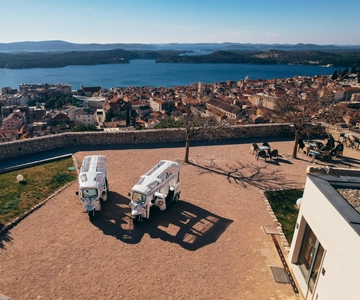 Šibenik: 3 Fortresses Eco Tuk Tuk Tour and Panorama