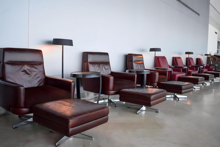 DXB Terminal 3 Dubai International Airport: Ahlan Lounge T3 International Departure: Ahlan Lounge Executive Floor