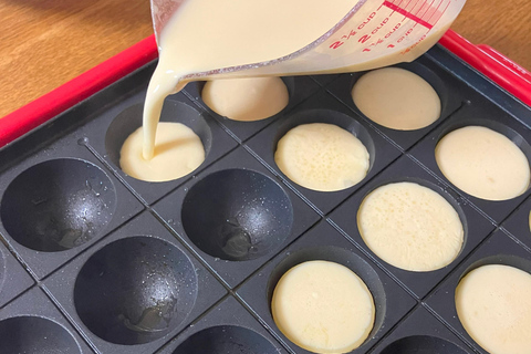 Nagoya: Let's have fun making the very popular takoyaki!