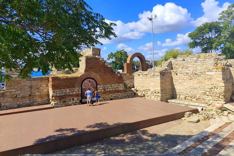 From Varna: Nessebar Day Trip with Optional Wine Tasting