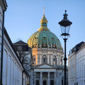 Walk & Canal Tour: Copenhagen Highlights + Changing of Guard