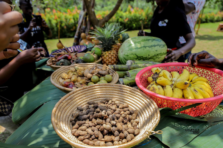 From Kampala: Mukono Traditional Village Tour with Lunch