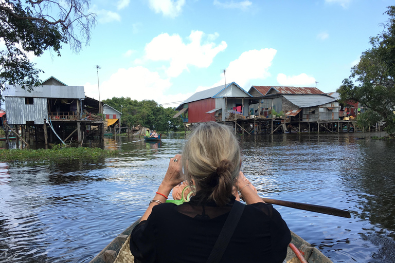 Siem Reap: Transfer lotniskowy i wycieczka po wiosce Kampong PhlukZ hotelu na lotnisko Siem Reap z Kampong Phluk Village