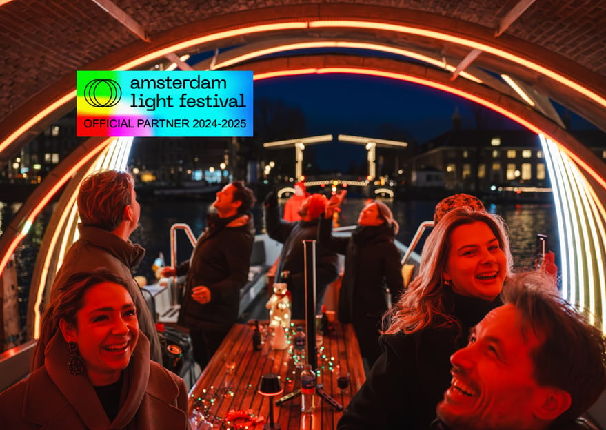 Amsterdam: Light Festival on Open Boat with Hot Chocolate