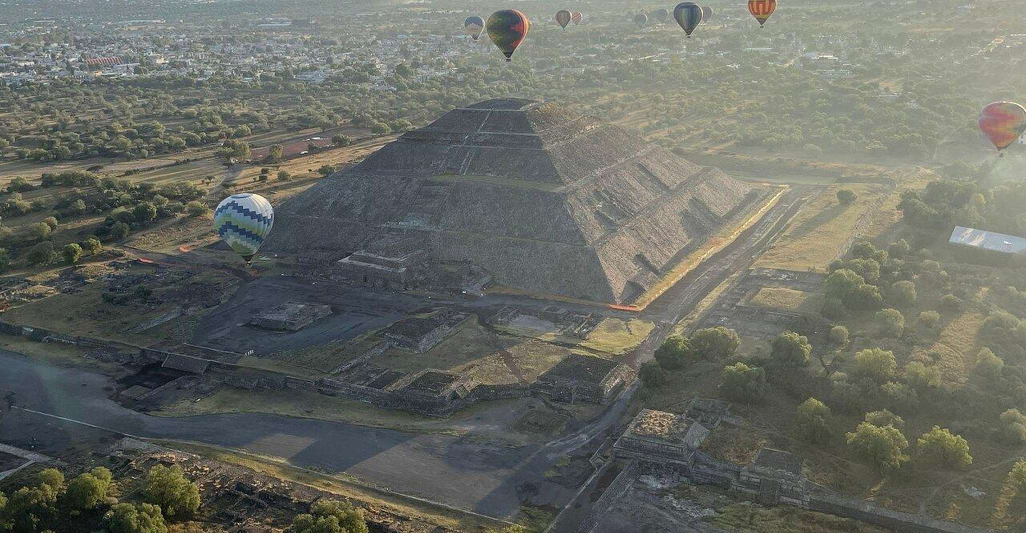 Teotihuacan, Ballonflug mit Frühstück in einer natürlichen Höhle - Hizvo