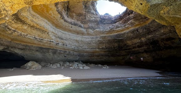 Portimão: Caves, Benagil and Algarve Coastline Boat Tour
