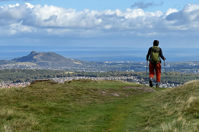 Hills, heather & Highland cows: Hiking in the Pentlands Hills, heather & Highland cows - Hiking in the Pentlands