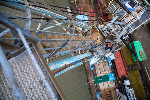 Hamburgo: Bungee Jumping 50 metros de altura sobre o portoHamburgo Bungee Jumping Tandem 2 Pessoas