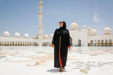 Abu Dhabi: Sheikh Zayed Grand Mosque Tour with PhotographerShared Tour