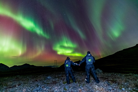 Tromsø: Northern Lights Tour (Max 8) Pickup + Finland