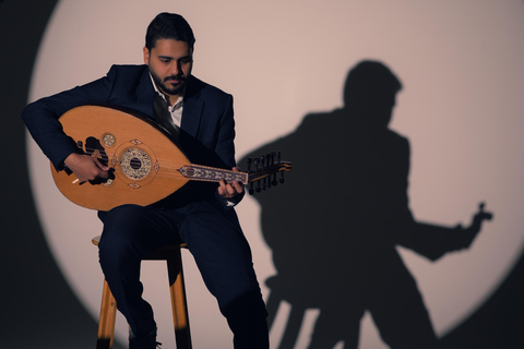 Jeddah: Al-Balad Guided Walking Tour with Tea & Music