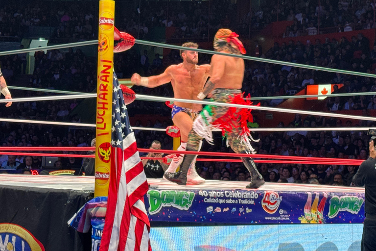 Mexico City: Lucha Libre Match with Ice Cream &amp; Guide