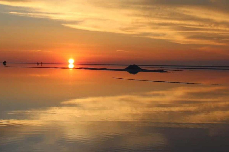 Private Service | Uyuni Salt Flat (Sunset and Starry Night)