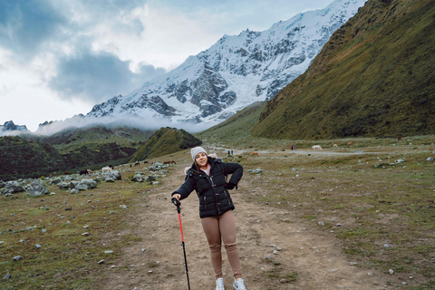 Cusco: Humantay Lagoon with Breakfast and Buffet Lunch