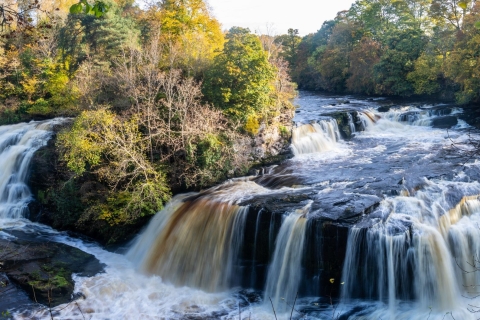 Wandel naar de watervallen van het Werelderfgoedreservaat
