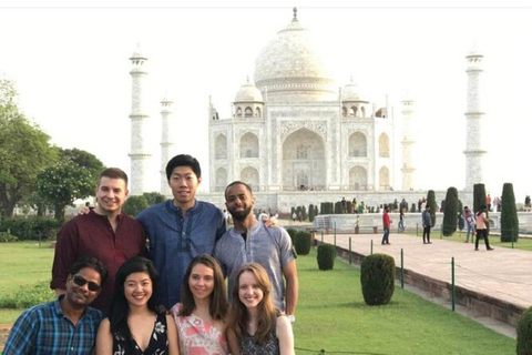 Skip The Line Taj Mahal & Agra Guided Tour With Transfer Guide & car in Agra