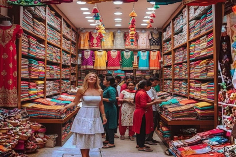 Delhi: Guided Shopping Tour Experience With Female Guide Delhi: Full-Day Private Shopping Tour with Female Guide