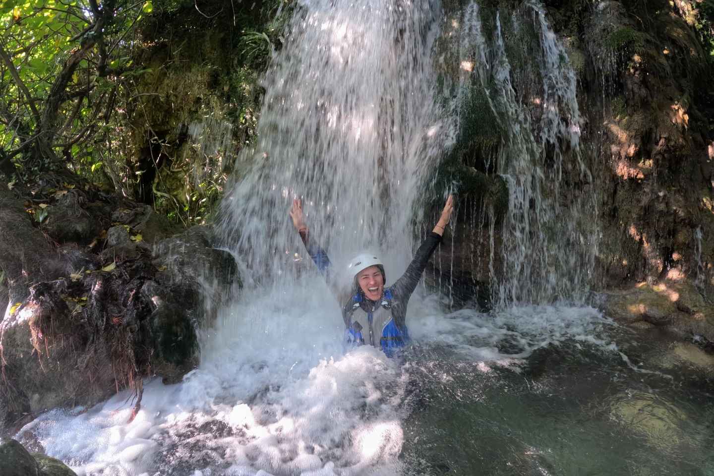 斯普利特/欧米什/马卡尔斯卡：激流漂流、悬崖跳水与洞穴探险