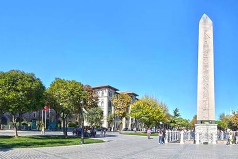 Istanbul: Guided Blue Mosque and Hagia Sophia Tour