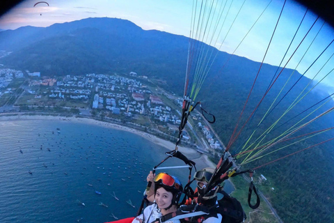 Private Tour durch die Straßen von Da Nang mit optionalem ParaglidingPrivate Tour mit dem Auto