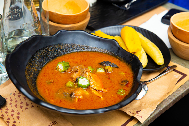 Accra: Corso di cucina e tour del mercato con prelievo dall'hotel