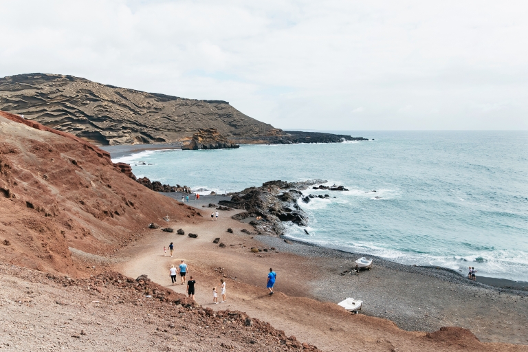 Tour de día completo por Lanzarote desde Fuerteventura