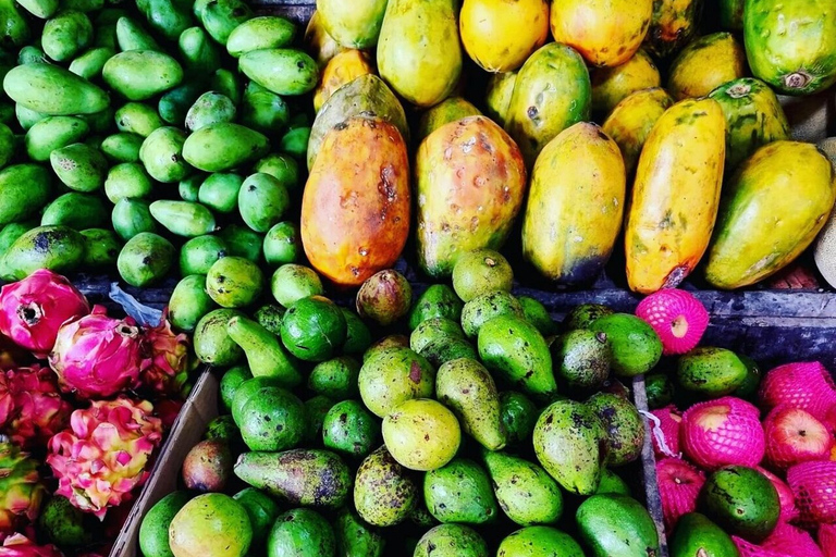 Jakarta : Volcan, champs de thé et de riz, sources d'eau chaude et cuisine locale