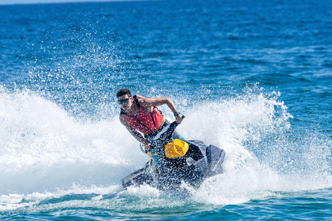 Jetski avontuur Zanzibar :Plezier op het strand van Kendwa/NungwiJetski avontuur in Zanzibar :Plezier in Kendwa/Nungwi