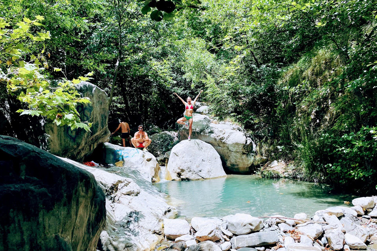 Tagestour mit dem Land Rover zum Berg Dajti und zum Wasserfall Shengjergj