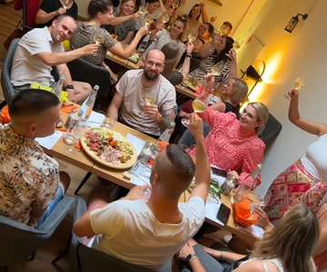 Fulda: Guided wine tasting with wines and wine accompaniments