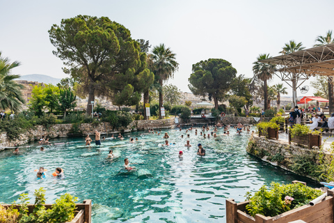 Depuis Antalya/Kemer : visite de Pamukkale et Hiérapolis avec déjeunerPrise en charge à Antalya, Lara, Belek, Kundu