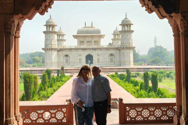 Taj Mahal & Agra Private Tour from Delhi by Car – Fast Entry Only Professional Tour Guide in Agra
