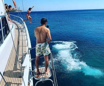 Mykonos: Delos and Rhenia Islands Cruise with BBQ Meal