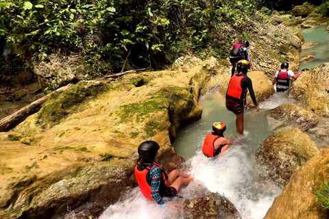 Cebu: Kawasan Falls Canyoneering & Zipline Experience