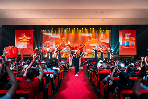 Da Nang: Heritage Show & Mi Quang Show with Noodle Tasting From Hoi An: Heritage Show & Hotel Transfer