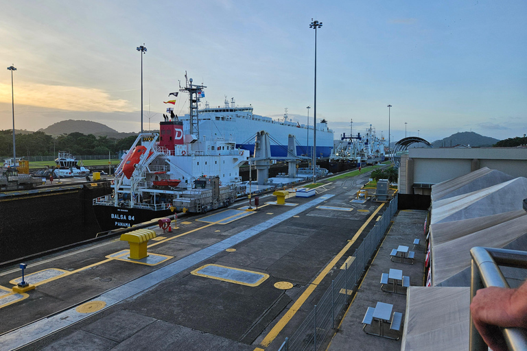 Panama Canal and City Sightseeing Tour
