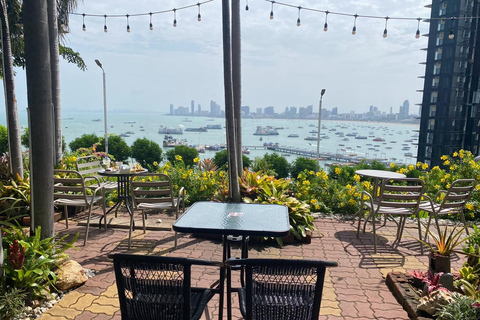 Pattaya: Private City Tour with Temples & Cafés