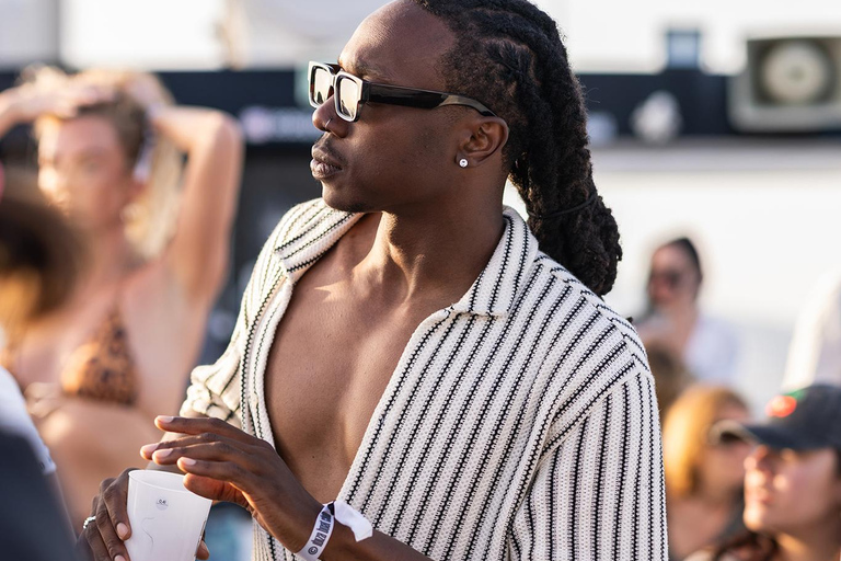 Ibiza: Formentera Sunset Boat Part with Drinks and Food Full Day Pass at Ibiza Boat Club (Early Bird Phase 2)