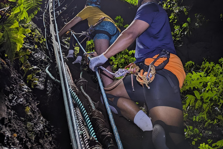 EL HIGHLIGHT DE ISABELA Excursion avec rappel du volcan Trillizos et des grottes de Sucre