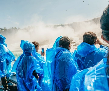 Niagara Falls, USA: American Tour & Maid of The Mist