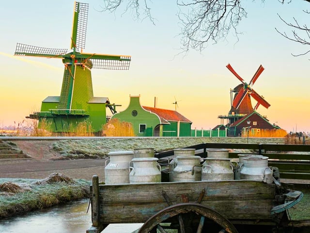 Amsterdam: Giethoorn &amp; Zaanse Schans Small Group Day Trip