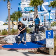 Playa De Ciudad De Panam Pase Para El Minigolf Skywheel Getyourguide