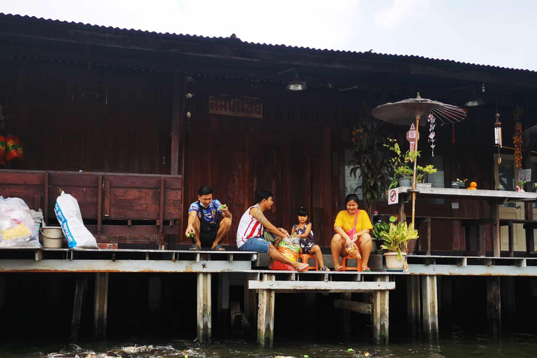 Bangkok: Tour em pequenos grupos pelos canais em um barco de cauda longaBangkok: excursão para grupos pequenos pelos canais em barco Longtail