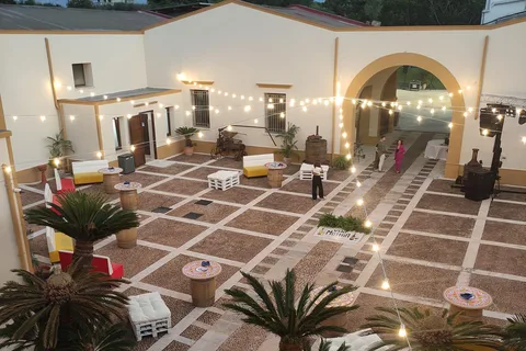 Marsala: Historic winery tour with wine tasting