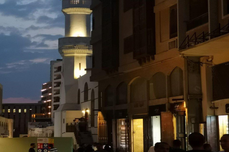 Jeddah : Visite du quartier historique avec un guide régionalJeddah : Visite guidée du quartier historique avec un guide local