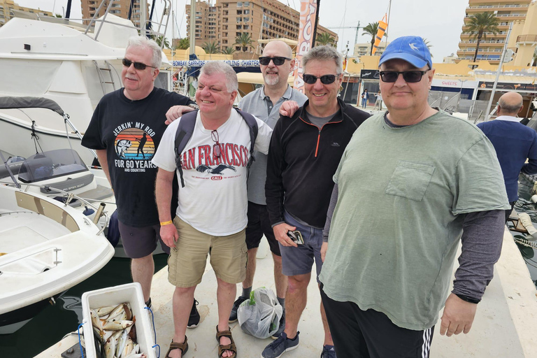 Fuengirola: Salida de Pesca con Bebidas y Material