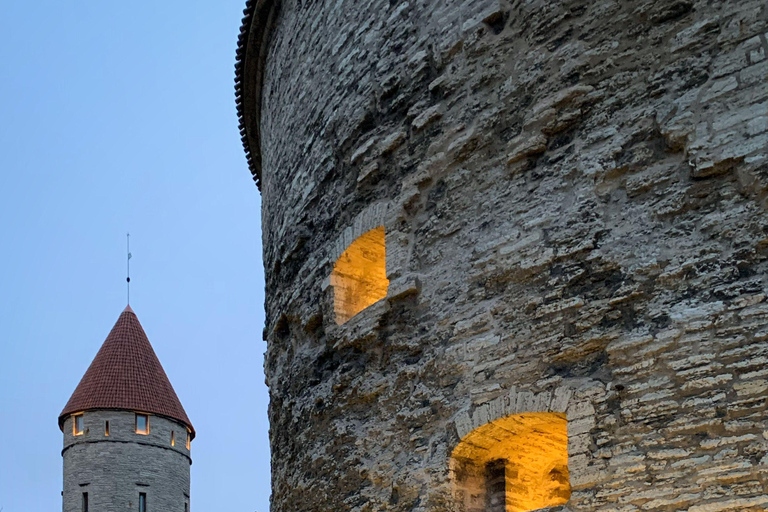 Tallinn Old Town: Medieval Stories, Estonian Food & Rooftop Complete Package: (Food & Drinks Included)